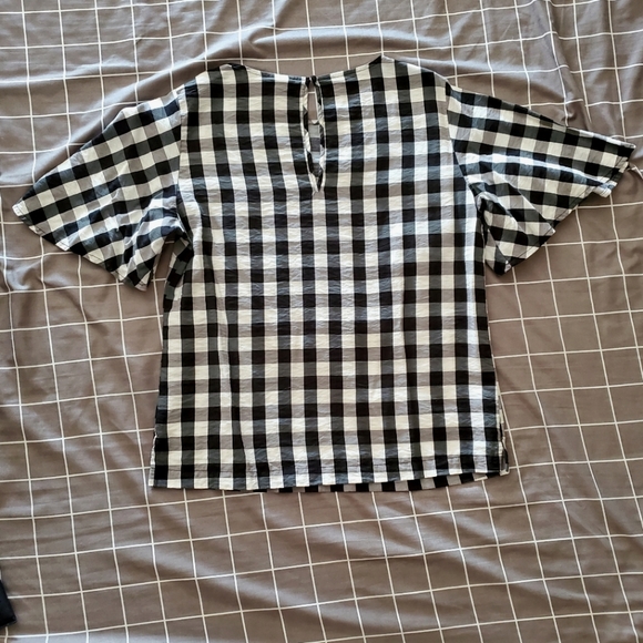 AND Blouse - Picture 2 of 4